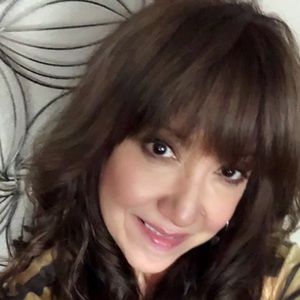 Meet your Posher, Gina